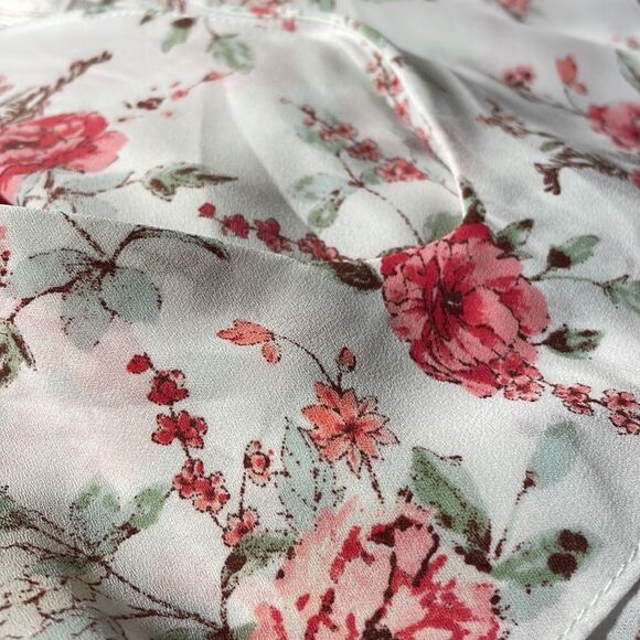 Boho Cropped Ruffle Blouse is Perfect Summer Blouse. Ready for Vacation 🛩 - Picture 12 of 16